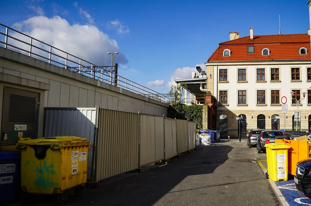 Katowice: Na ul. Tylnej Mariackiej pojawi się nowoczesna toaleta oraz pojemniki na odpady