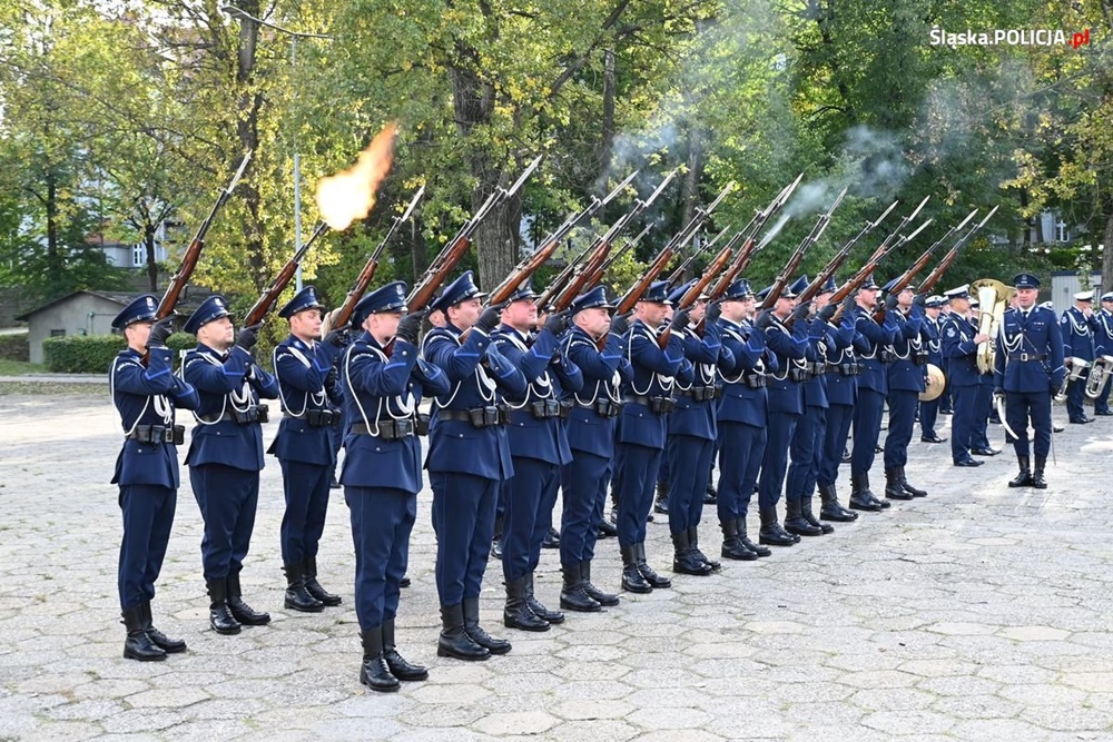 "Poznaj nas - zostań śląskim policjantem". Dzień otwarty w katowickiej Policji