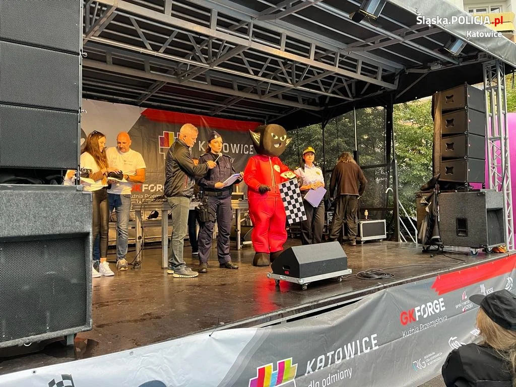 Katowiccy policjanci wzięli udział w "Piknikach z Bebokiem"