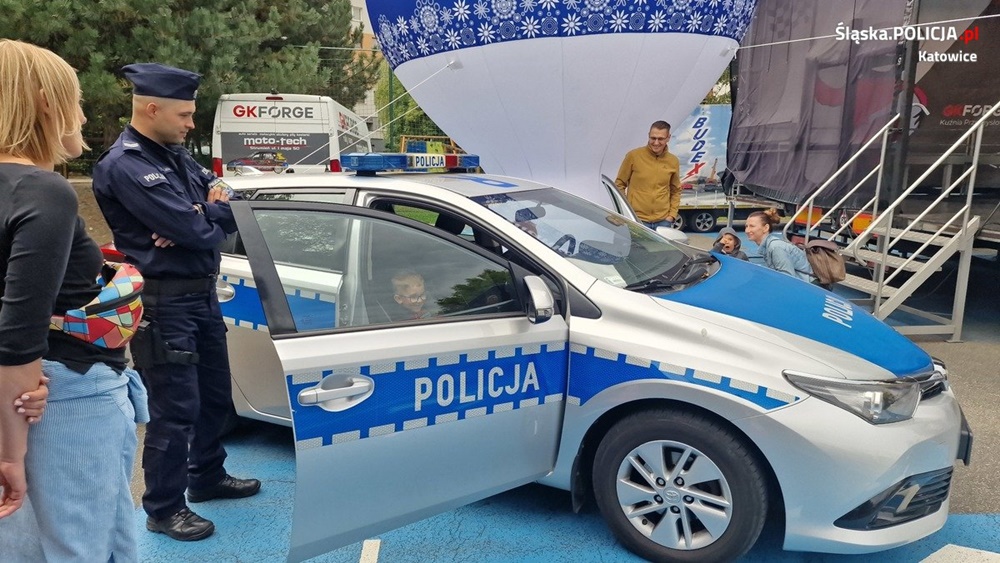 Katowiccy policjanci wzięli udział w "Piknikach z Bebokiem"