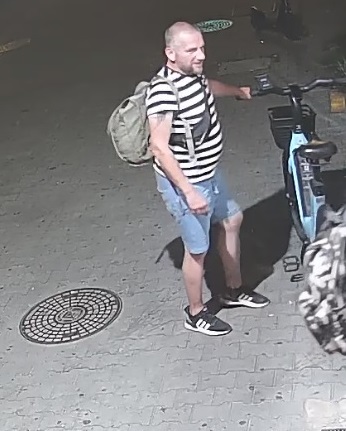 Katowice: Wyrwał telefon i uciekł. Poznajesz tego mężczyznę?