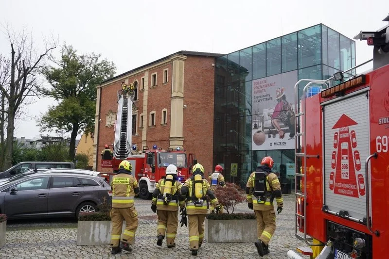 Ćwiczenia ewakuacyjne w Muzeum Miejskim w Żorach