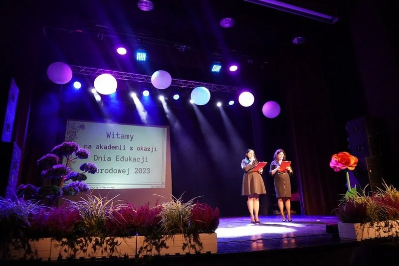 Prezydent Miasta nagrodził najlepszych uczniów i nauczycieli [ZDJĘCIA]