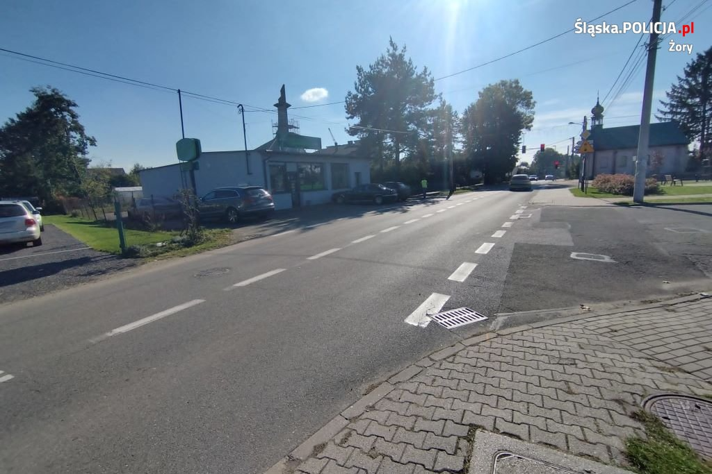 Potrącenie dziecka na ul. Głównej. 10-latek wtargnął tuż pod nadjeżdżający pojazd! [WIDEO]