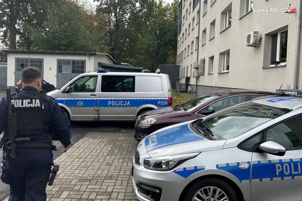 68-latek z blisko 2 promilami uszkodził zaparkowane samochody