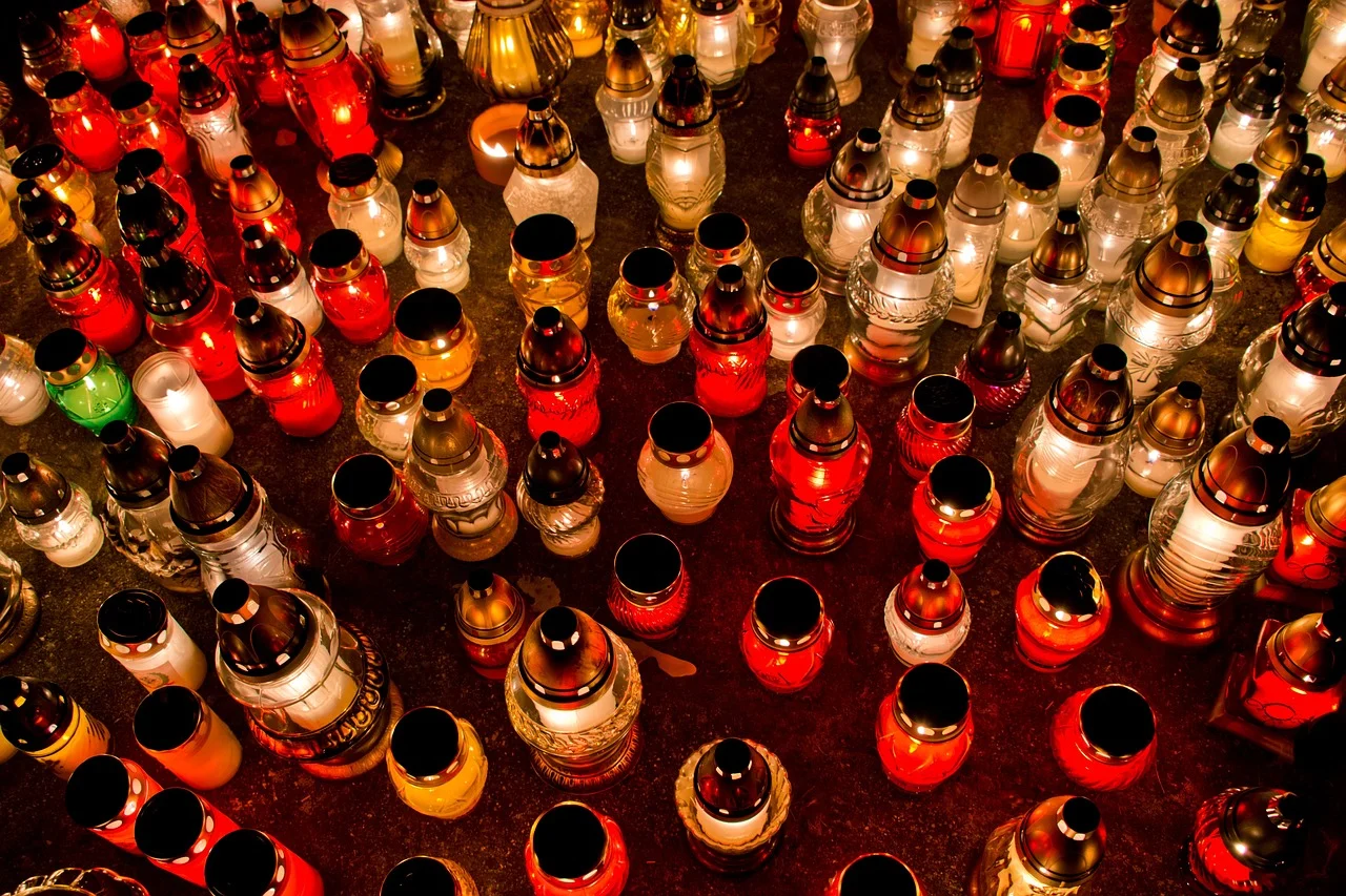 Zmiana organizacji ruchu podczas uroczystości Wszystkich Świętych w Chorzowie