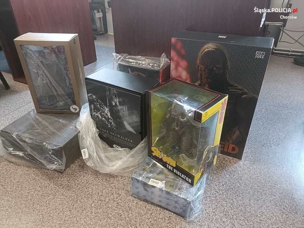 Chorzów: Policjanci odzyskali kolekcjonerskie figurki warte 13 tys. zł!