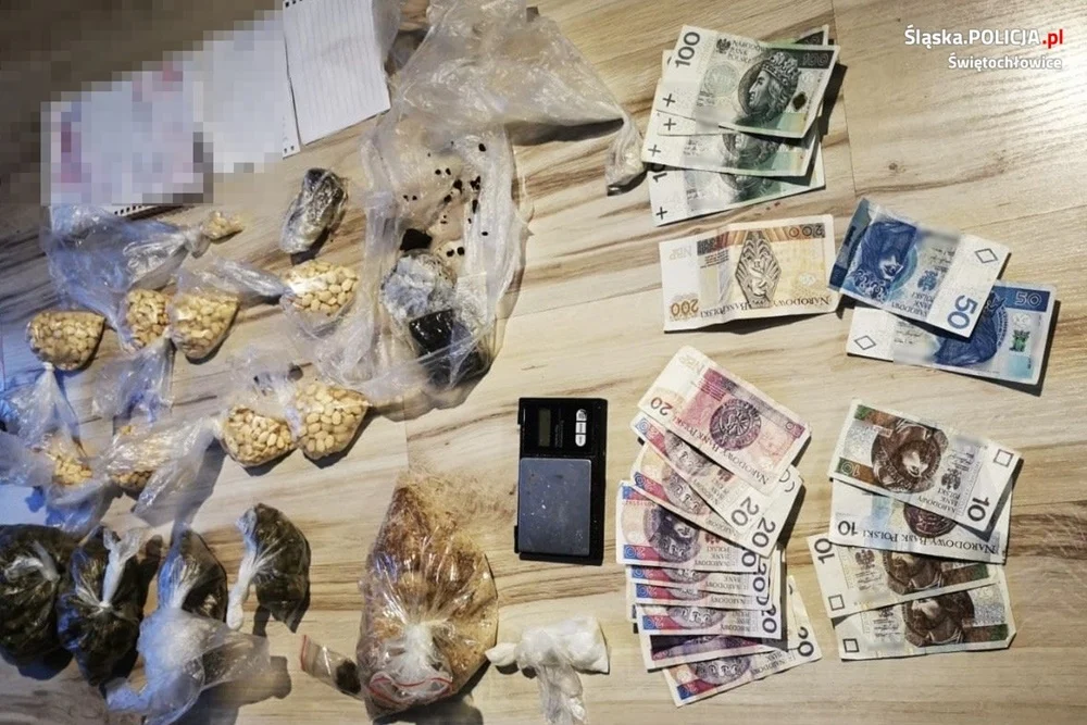 7500 działek dilerskich, ponad 1,5 tys. tabletek ecstasy znaleziono u świętochłowiczanina!