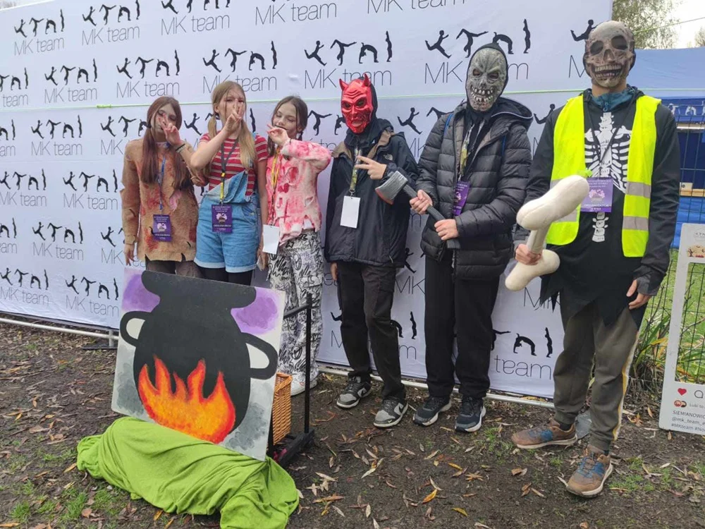 Świętochłowiccy wolontariusze straszyli biegaczy! Działania SP nr 2