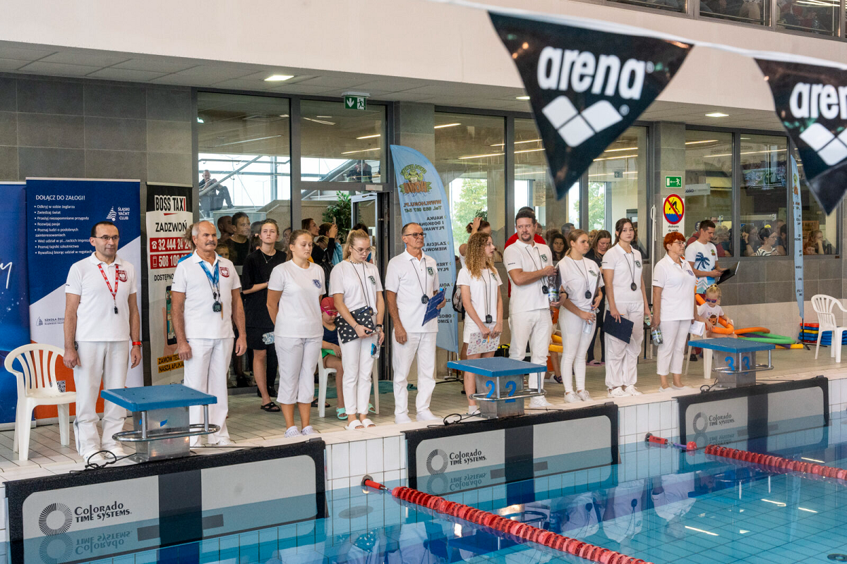 W Zabrzańskim Kompleksie Rekreacji Aquarius Kopernik rekordy bili młodzi pływacy