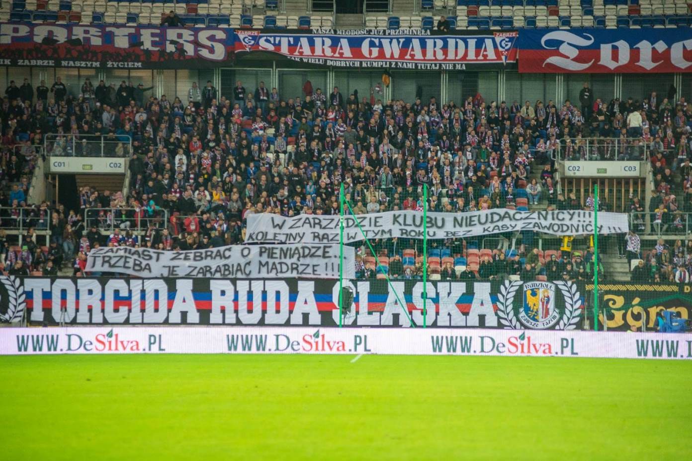 Górnik ma problemy finansowe? Klub czeka na zaległe płatności, kibice wściekli