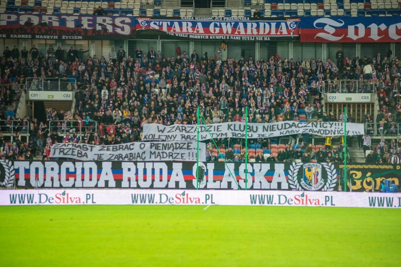 Górnik ma problemy finansowe? Klub czeka na zaległe płatności, kibice wściekli