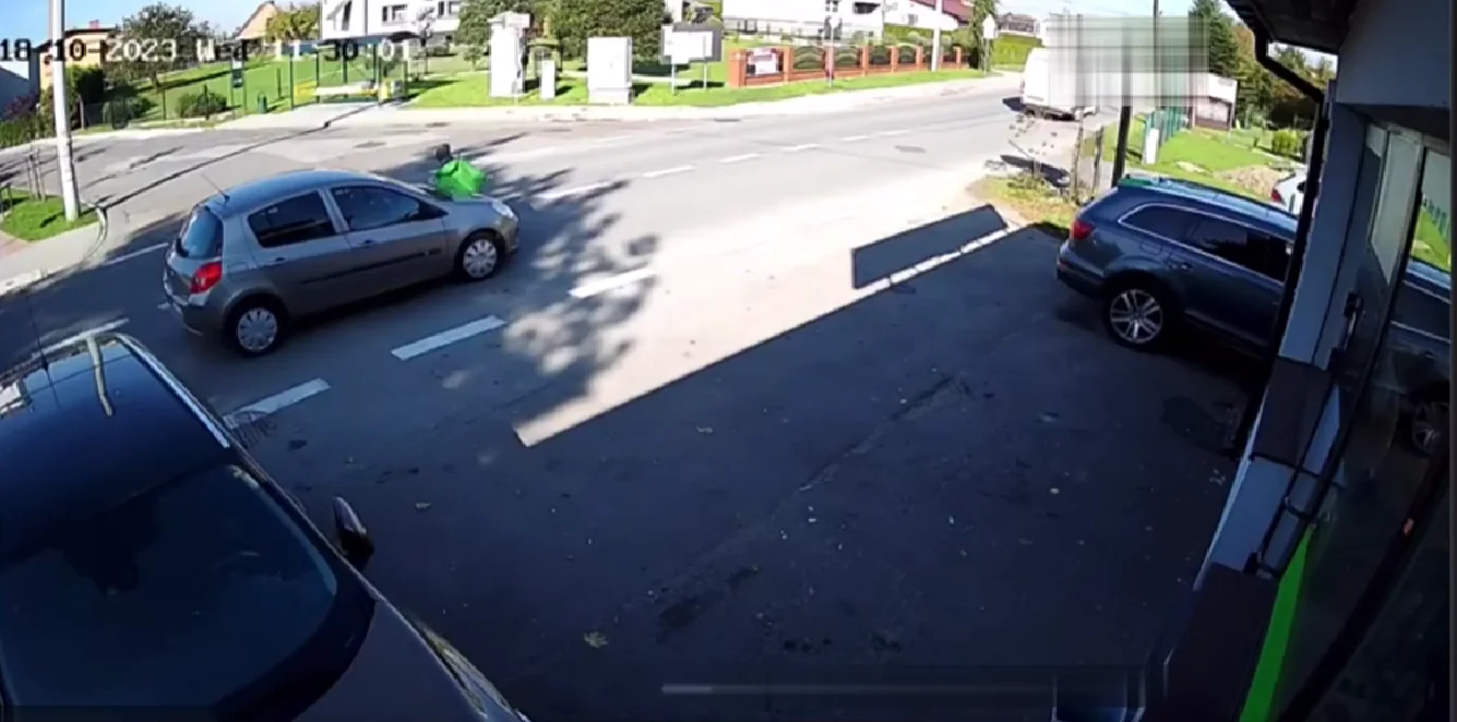Potrącenie 10-latka w Żorach. Chłopczyk wbiegł prosto pod koła samochodu! [WIDEO]