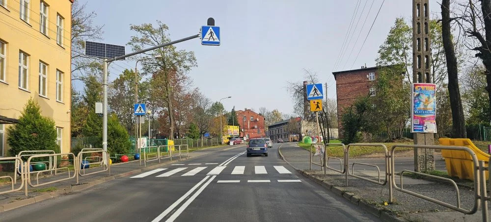 Przy Szkole Podstawowej nr 21 w końcu namalowano przejście dla pieszych