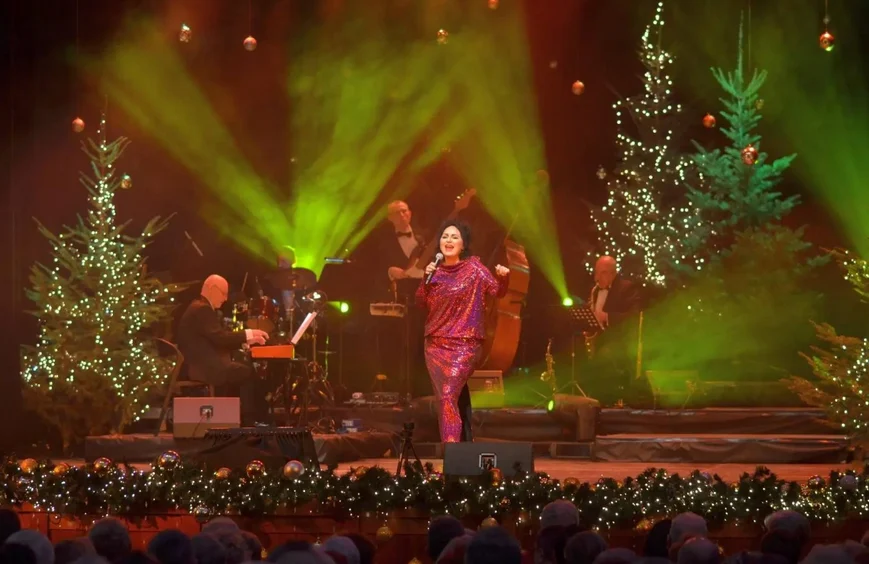 „Noworoczna Rewia Przebojów" w Śląskim Teatrze Impresaryjnym