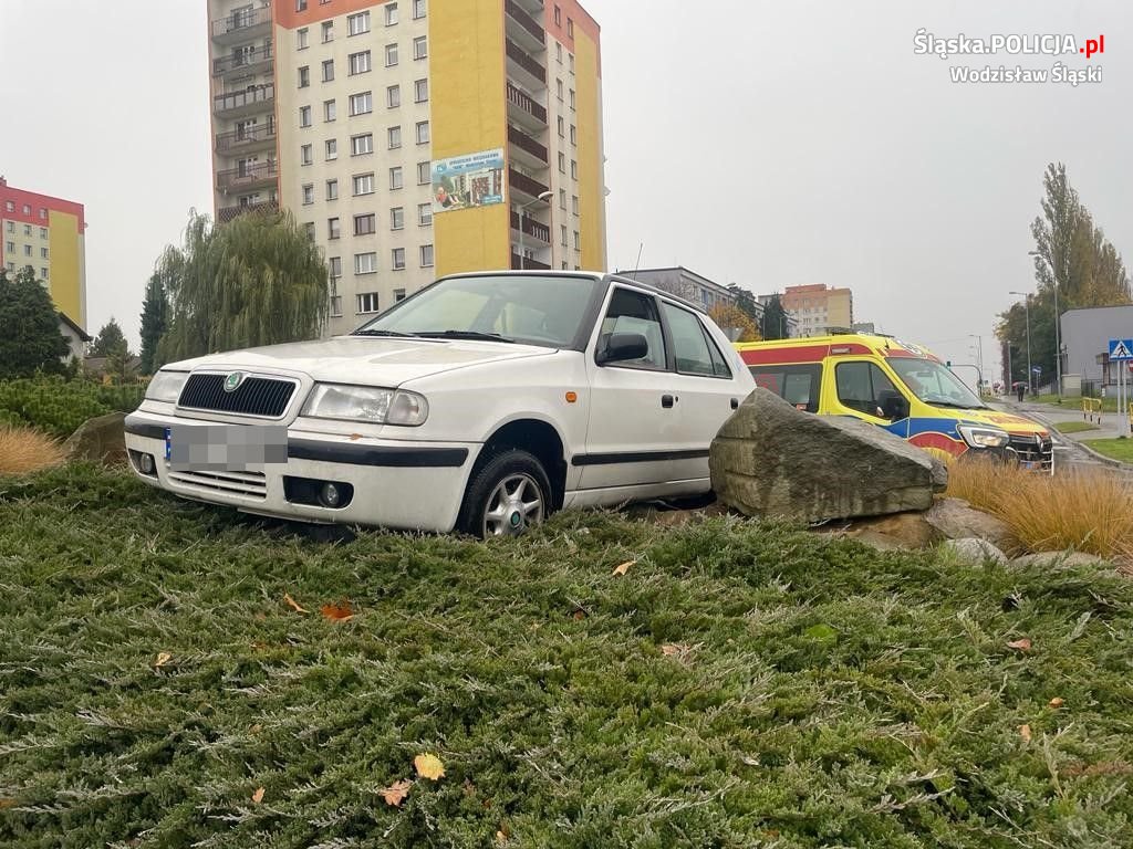 Wodzisław Śląski: 66-latek jechał pod prąd i... zaparkował na rondzie!