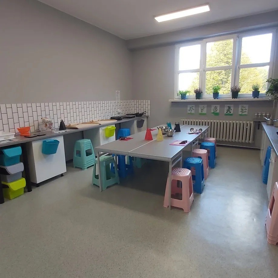 Wodzisław Śląski: Uczniowie SP 28 korzystają z nowej pracowni kulinarnej