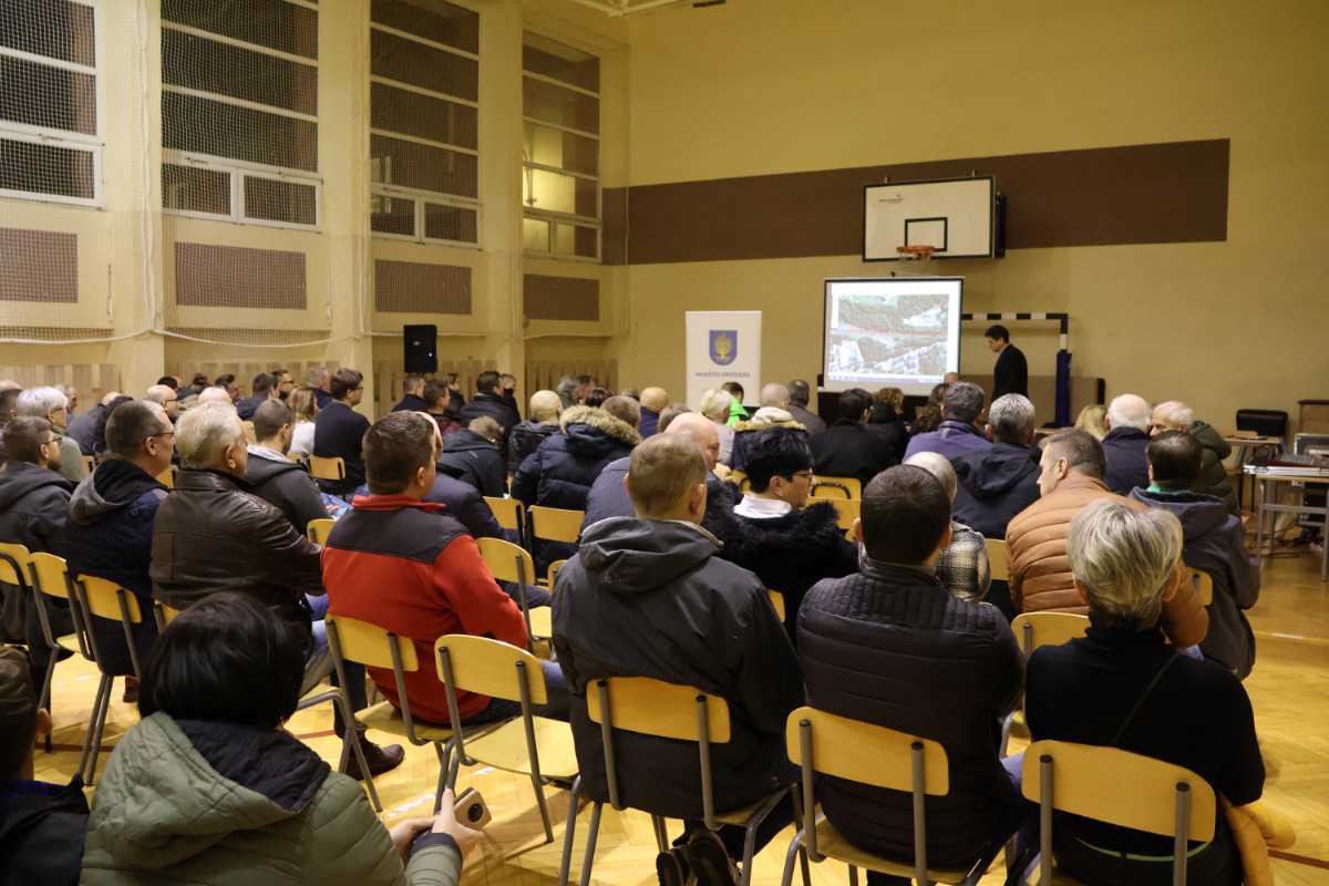 Kolej +. Burmistrz spotkał się z mieszkańcami