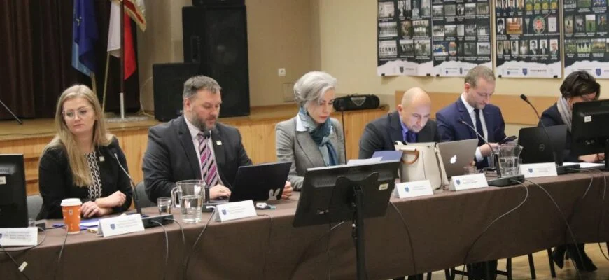 W poniedziałek nadzwyczajna sesja Rady Miasta