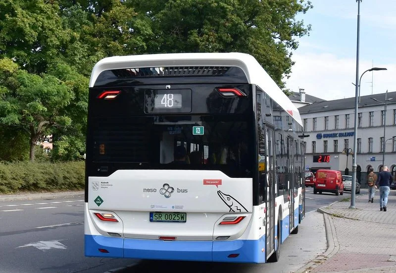 Dzieci i seniorzy nie zapłacą! Nowe zmiany w regulaminie transportu zbiorowego