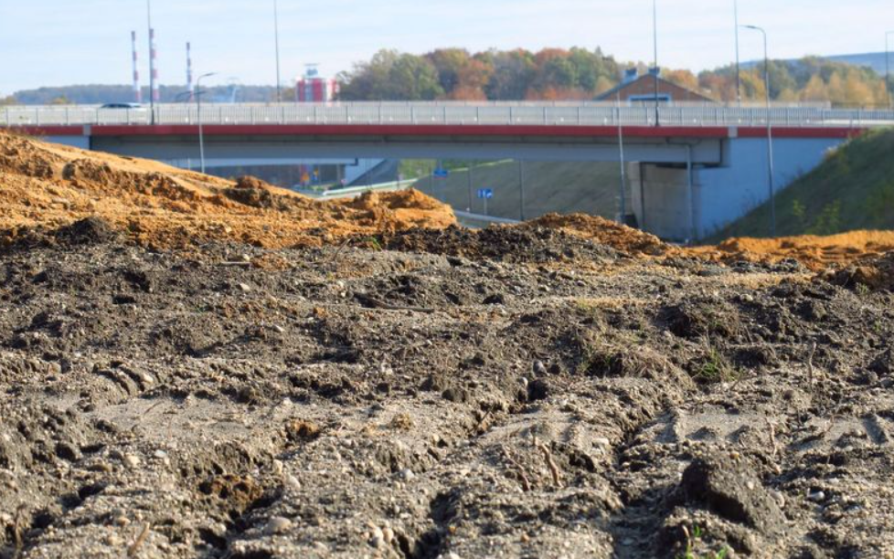 Rybnik: Trwa budowa drugiego odcinka Drogi Regionalnej Racibórz-Pszczyna. Kiedy otwarcie?