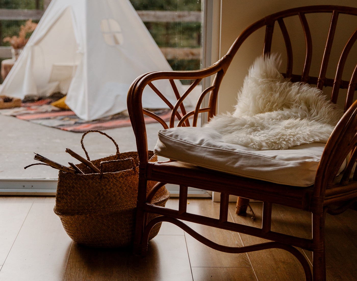 Funkcjonalne meble balkonowe, które zoptymalizują przestrzeń