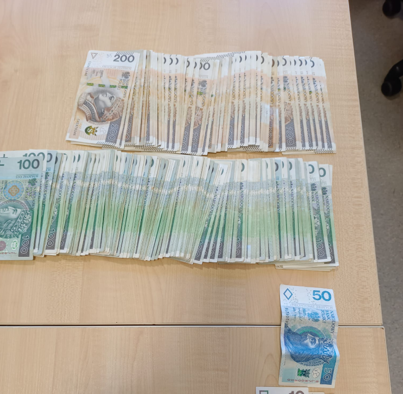 Seryjny złodziej w rękach rybnickiej policji. 48-latek był poszukiwany listem gończym