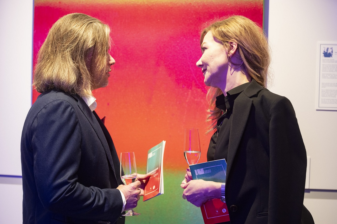 Cykl obrazów bytomskiego artysty na Lotnisku im. Fryderyka Chopina w Warszawie