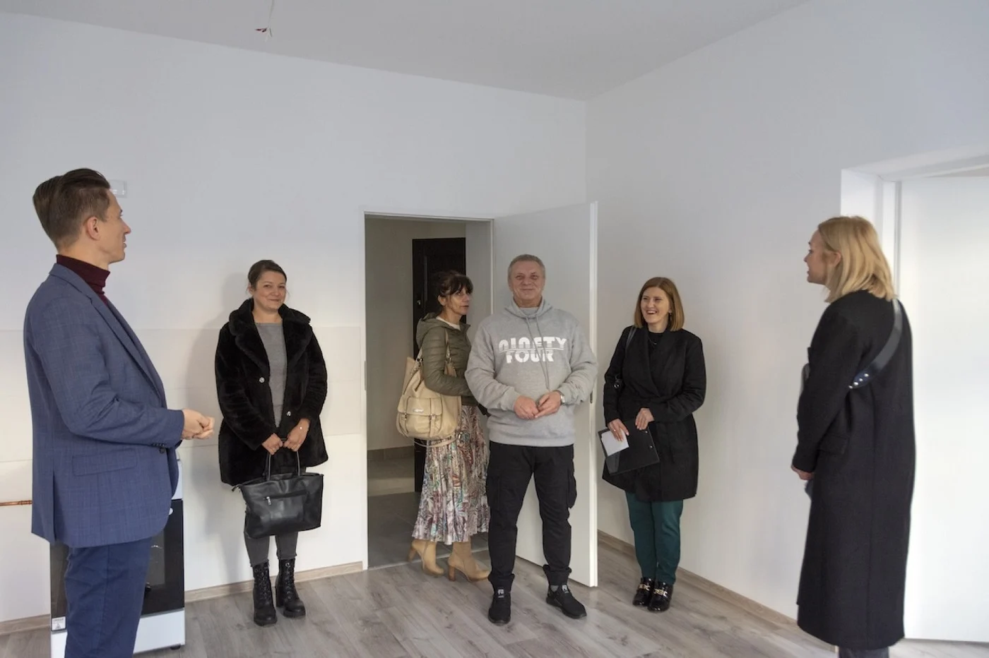 Nowi lokatorzy z ul. Piłsudskiego 36 odebrali klucze do mieszkań