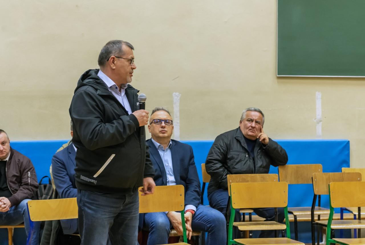 Prezydent Bytomia spotkał się z mieszkańcami Stroszka 13