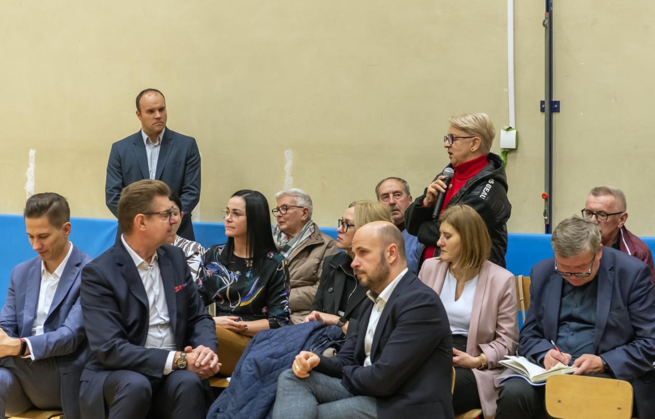 Prezydent Bytomia spotkał się z mieszkańcami Stroszka 14