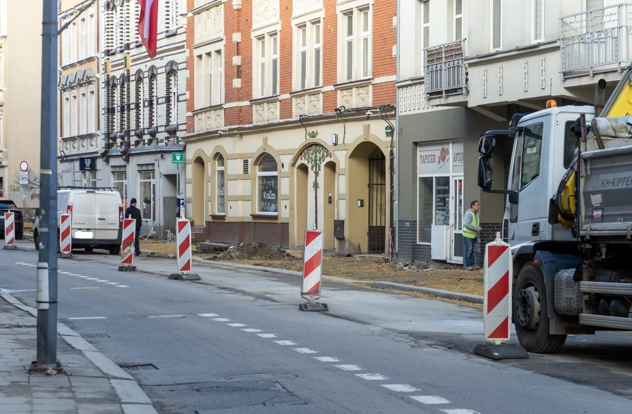 Remonty nawierzchni jezdni i przebudowy dróg w mieście 7
