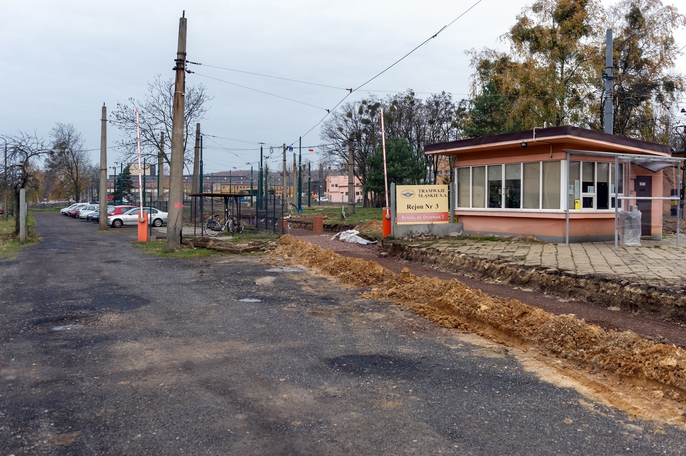 Przejazd przez ul. Drzewną w Stroszku zamknięty. Rusza przebudowa torowiska tramwajowego