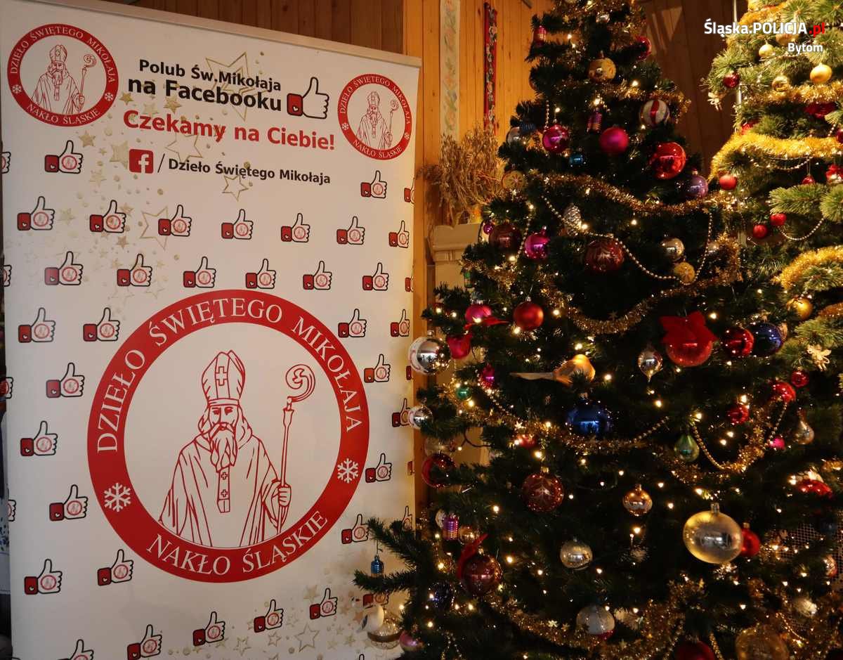 Bytomscy policjanci wspomogli "Dzieło Świętego Mikołaja"