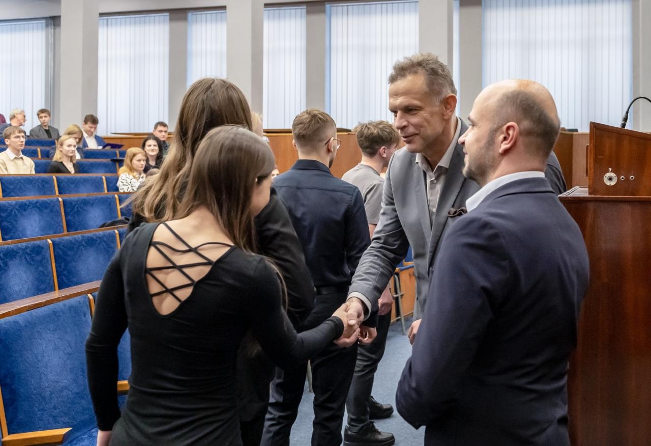 Prezydent wręczył stypendia najlepszym bytomskim sportowcom 13