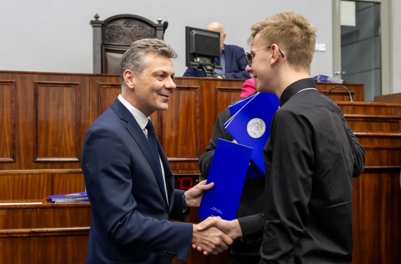 Prezydent wręczył stypendia najlepszym bytomskim sportowcom 18