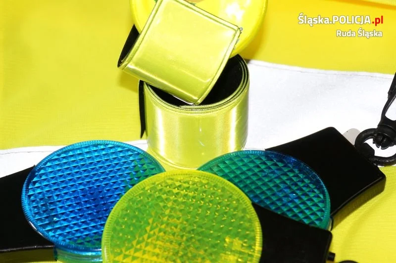 Odblaski ratują życie: Policja apeluje o bezpieczeństwo na drogach