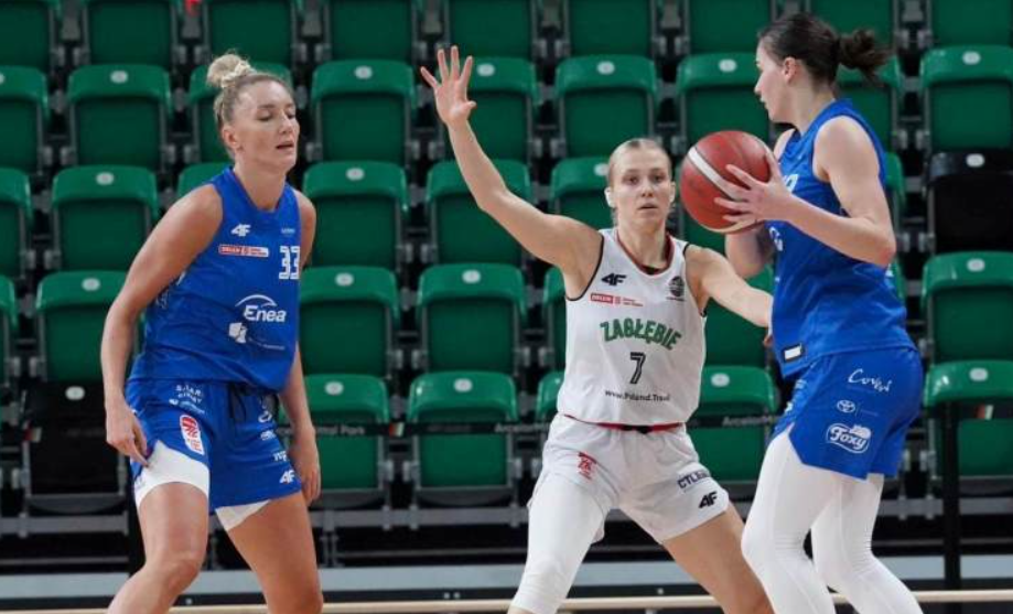 Jubileuszowa wygrana koszykarek. W środę kolejny bój pucharowy w Sosnowcu