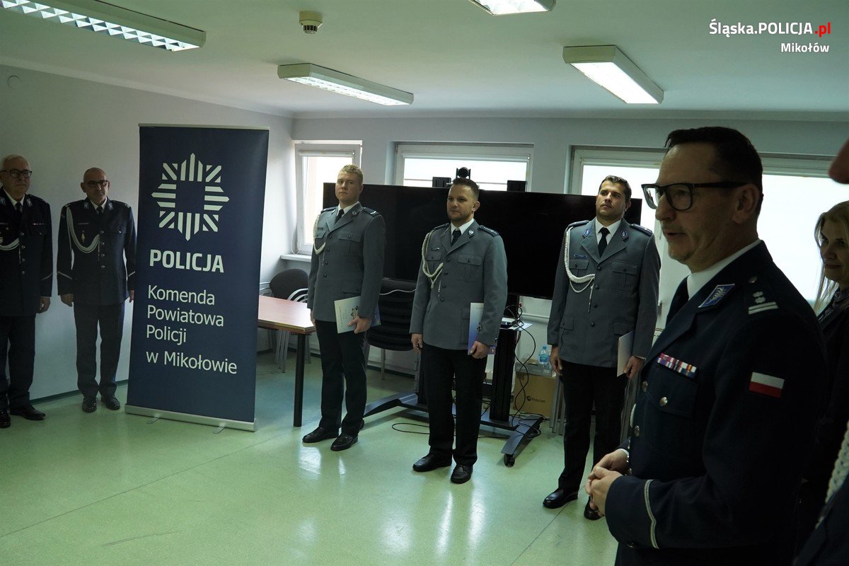 Policjanci z Mikołowa mianowani na wyższe stopnie służbowe [FOTO]