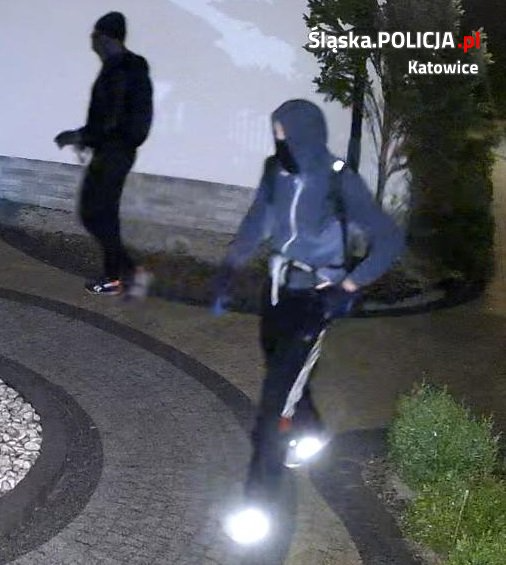 Policjanci poszukują dwójki złodziei. Straty oszacowano na 36 tys. zł! Rozpoznajesz ich?