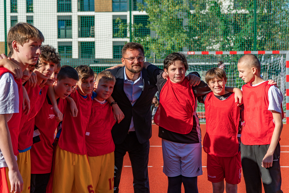 Uczniowie Zespołu Szkolno-Przedszkolnego nr 23 w Katowicach mają nowe boisko