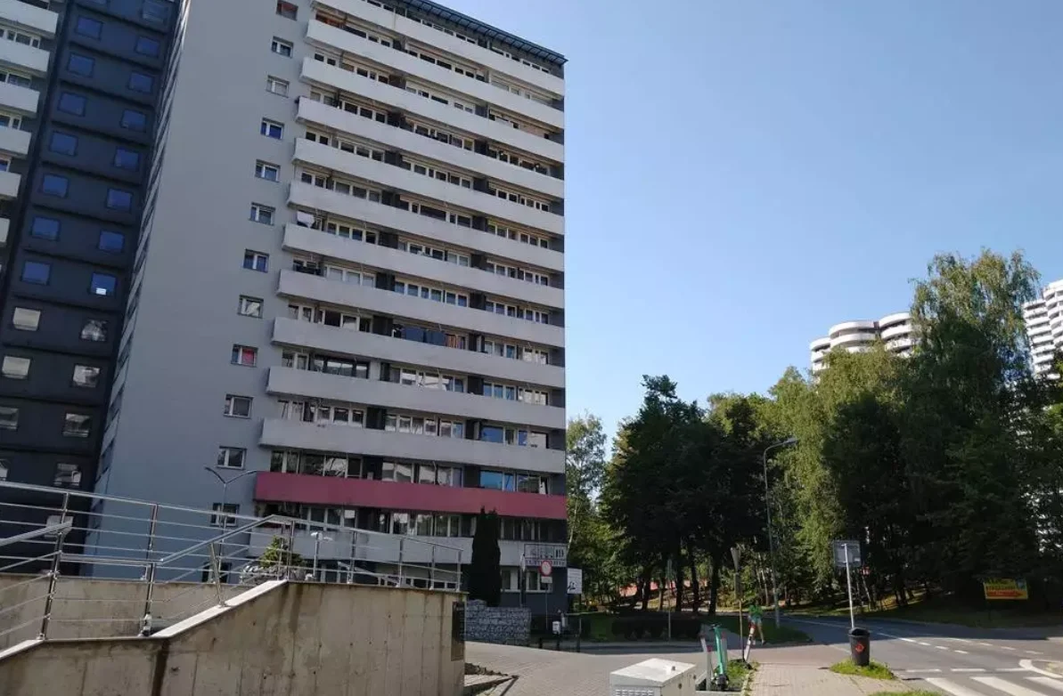 Katowice: Trwa wdrażanie tymczasowej organizacji ruchu w rejonie ul. Tysiąclecia 88