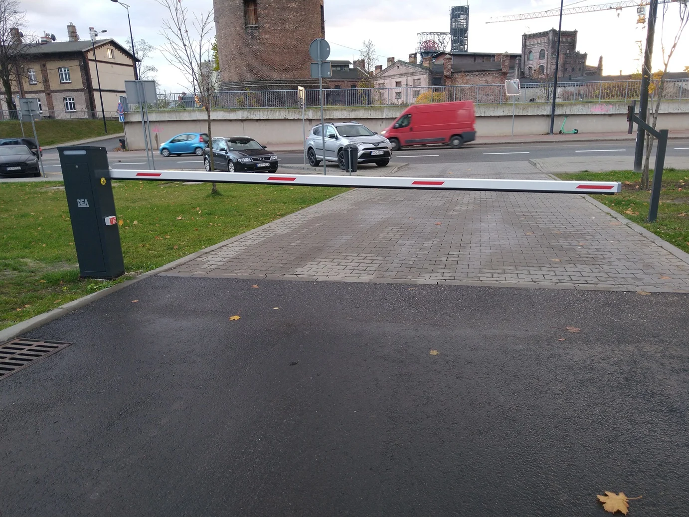 KSM planuje zakazy na niektórych parkingach?