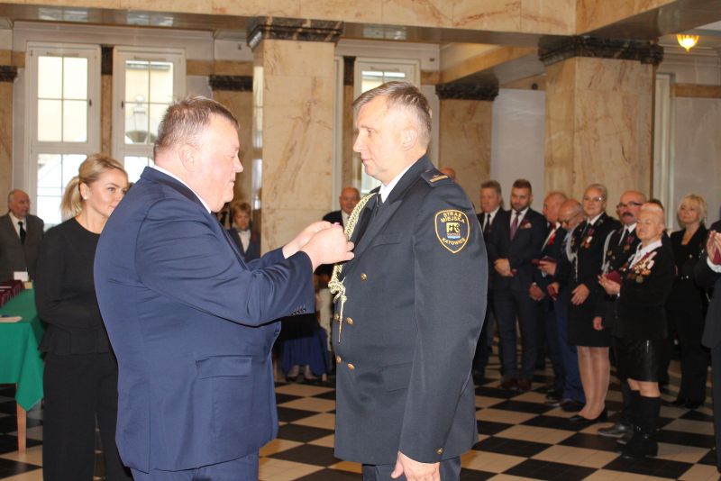 Katowiccy strażnicy miejscy uhonorowani przez Prezydenta RP!