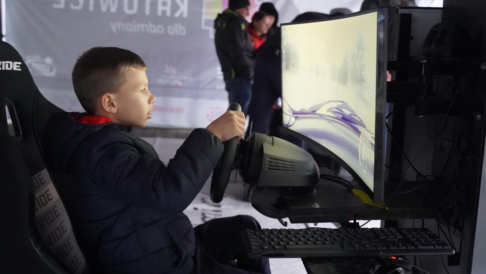 Bezpieczeństwo na drogach podczas pikniku z Bebokiem Rajdusiem. Zobacz, co się działo!