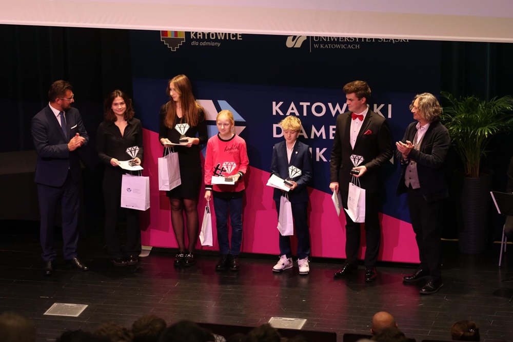 "Katowicki Diament Edukacyjny" rozstrzygnięty. Najlepsi uczniowie zostali nagrodzeni!