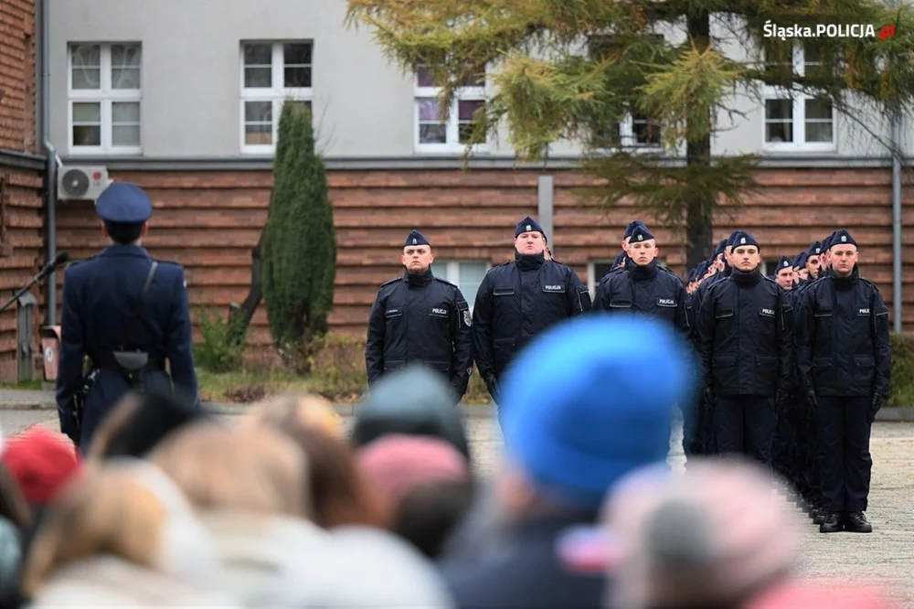 116 nowych policjantów ślubowało w Katowicach. Zobacz, co się działo!