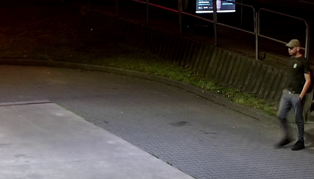 Ukradł 6 sztuk płynu chłodniczego w Katowicach. Widziałeś tego mężczyznę?