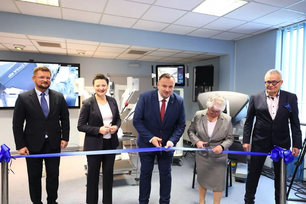 W Katowickim Centrum Onkologii można korzystać z Systemu Robotycznego Da Vinci!