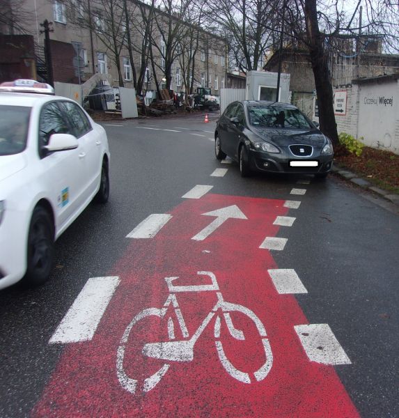 "Miszczowie" parkowania w Katowicach. Straż Miejska opublikowała kolejne zdjęcia